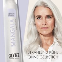 Glynt-Werbefoto: weißhaarige Frau mit Mangala Colour Fresh-up Shampoo